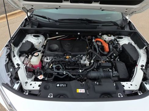 Used 2021 Toyota RAV4 XLE w/ Convenience Package image 33