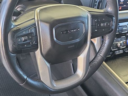 Used 2021 GMC Yukon Denali image 11