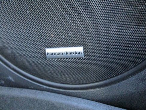 Used 2018 Subaru Outback 2.5i Limited image 12