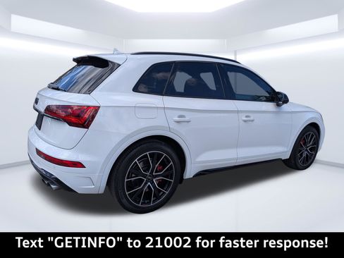 Used 2023 Audi SQ5 Premium Plus w/ Premium Plus Package image 3