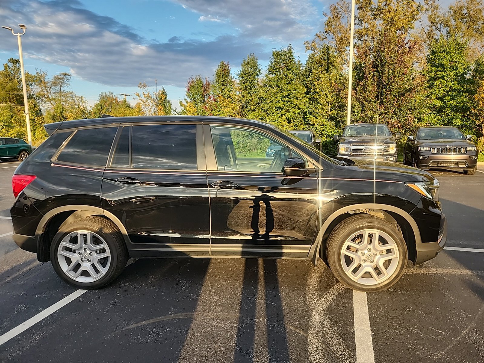 Used 2025 Honda Passport EX-L image 6
