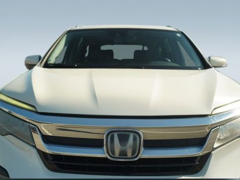 Used 2019 Honda Pilot Touring image 38