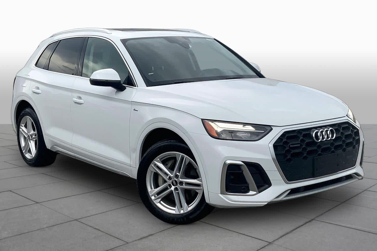 Used 2021 Audi Q5 e Premium Plus w/ Premium Plus Package AWD/4WD image 3