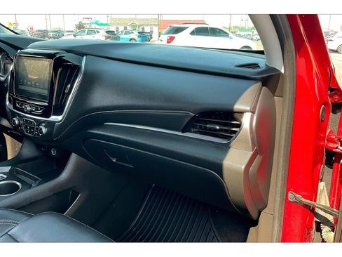 Used 2019 Chevrolet Traverse LT w/ LPO, Blackout Package image 16