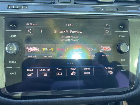 Used 2019 Volkswagen Tiguan SE image 55