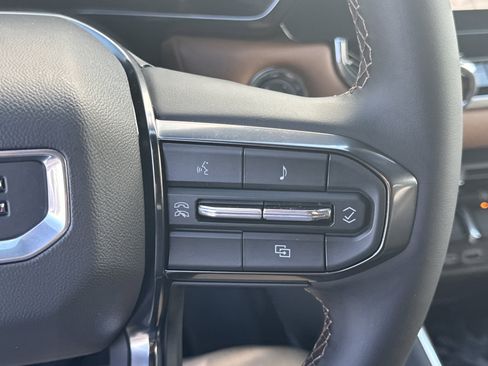 New 2026 GMC Canyon AT4 image 19