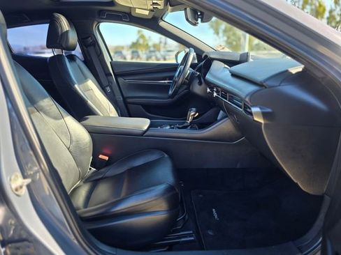 Used 2019 MAZDA MAZDA3 AWD Hatchback w/ Premium Pkg image 10