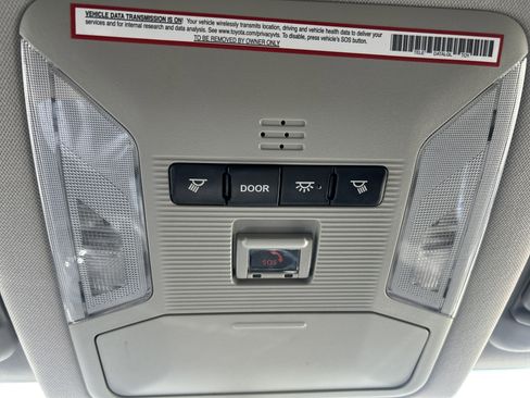 Used 2020 Toyota RAV4 XLE image 34