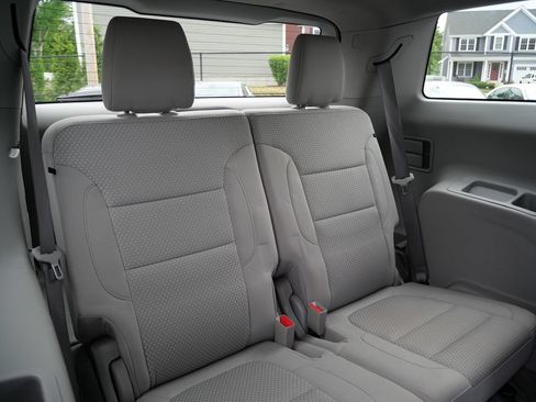 Used 2021 GMC Acadia SLE w/ Driver Convenience Package AWD/4WD image 37