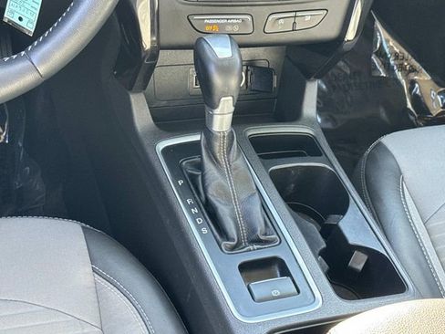 Used 2018 Ford Escape SE w/ SE Sport Appearance Package image 21