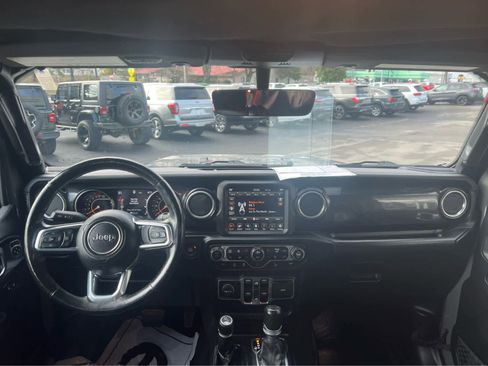 Used 2020 Jeep Wrangler Unlimited Sahara image 13