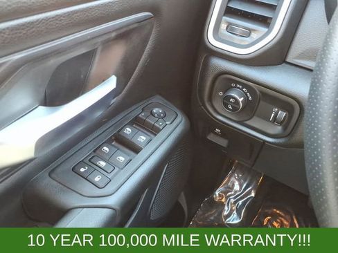 New 2026 RAM 1500 Express AWD/4WD image 15