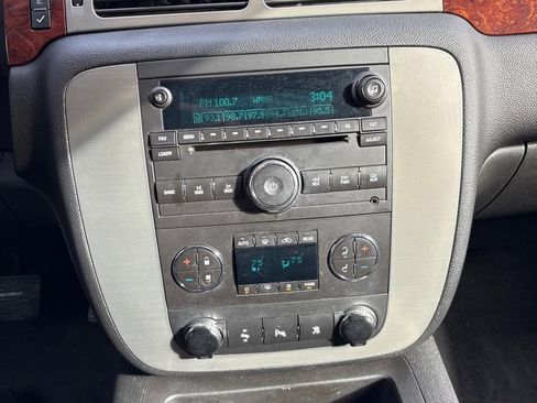 Used 2009 GMC Yukon SLT image 17