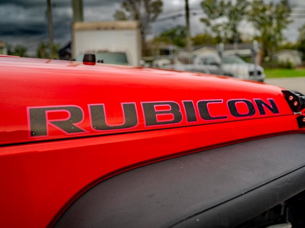 Used 2016 Jeep Wrangler Unlimited Rubicon w/ Connectivity Group AWD/4WD image 9