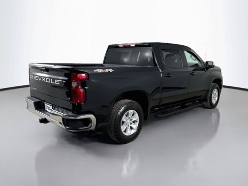 Used 2023 Chevrolet Silverado 1500 LT AWD/4WD image 12