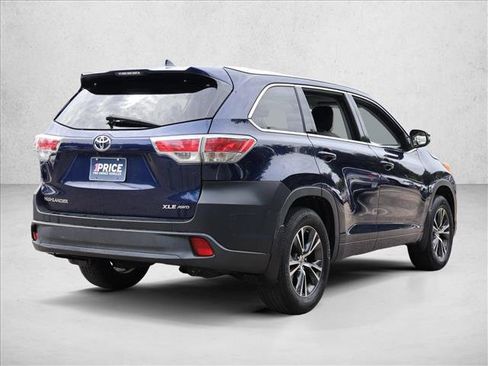 Used 2016 Toyota Highlander XLE AWD/4WD image 5