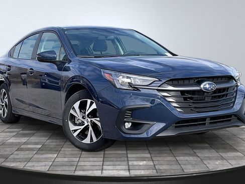 Used 2025 Subaru Legacy Premium image 10