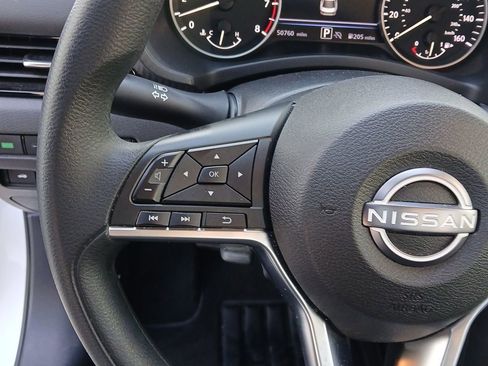 Used 2025 Nissan Sentra SV image 21