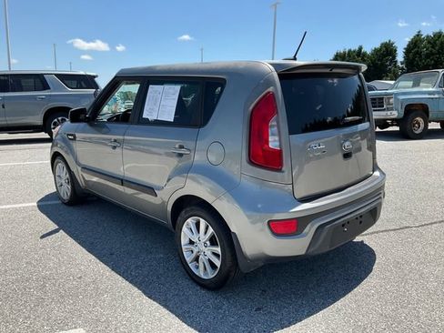 Used 2013 Kia Soul FWD image 20