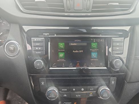Used 2020 Nissan Rogue SL w/ Premium Package AWD/4WD image 12