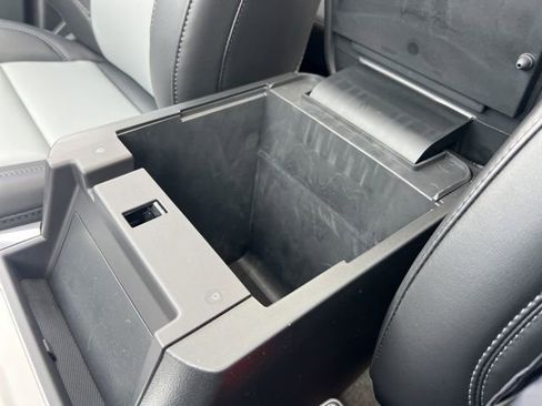 Certified 2023 Ford Explorer XLT w/ Equipment Group 202A image 17