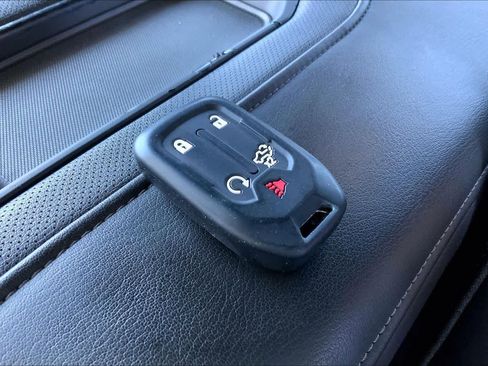 Used 2019 Chevrolet Silverado 1500 High Country w/ High Country Premium Package image 30