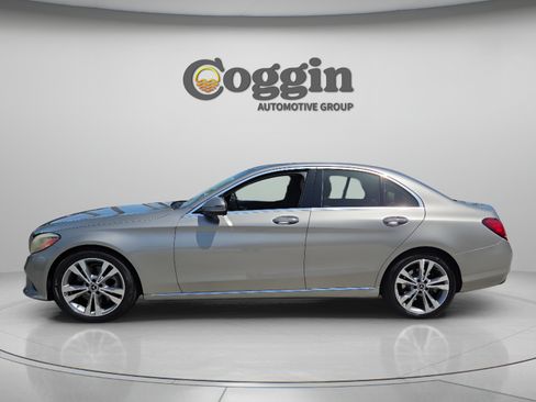 Used 2019 Mercedes-Benz C 300 Sedan image 2