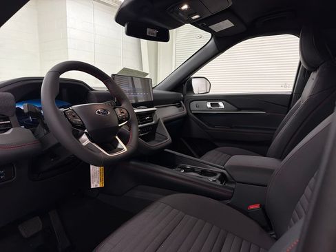 New 2026 Ford Explorer ST-Line w/ ST-Line Street Pack RWD image 6