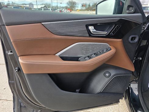 Used 2024 Acura MDX SH-AWD w/ Advance Package image 10