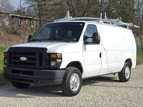 Used 2014 Ford E-150 and Econoline 150 image 2