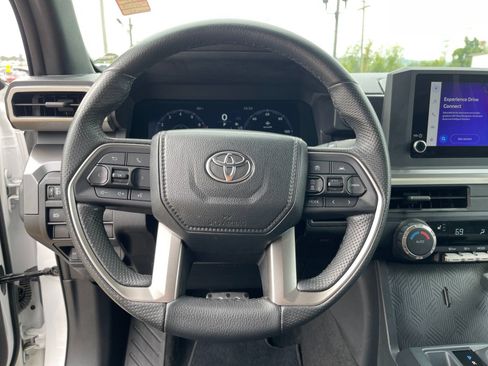 Used 2024 Toyota Tacoma TRD Sport AWD/4WD image 24