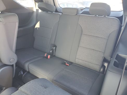 New 2026 Chevrolet Traverse LT w/ LPO, Floor Liner Package FWD image 24