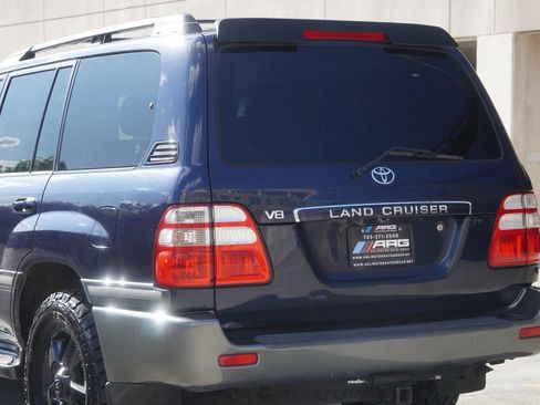 Used 2004 Toyota Land Cruiser AWD/4WD image 35