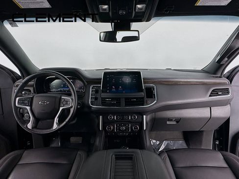 Used 2022 Chevrolet Suburban Z71 image 12