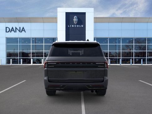 New 2026 Lincoln Navigator Reserve AWD/4WD image 5