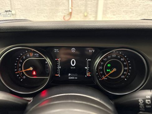 Used 2022 Jeep Wrangler Sport AWD/4WD image 25