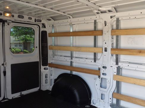 Used 2025 RAM ProMaster 2500 w/ U-Haul Equipment Group FWD image 24