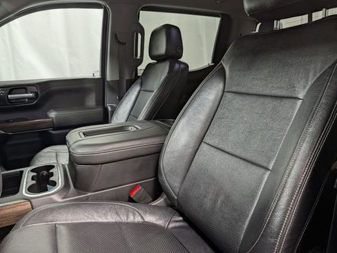 Used 2019 Chevrolet Silverado 1500 LT Trail Boss AWD/4WD image 16