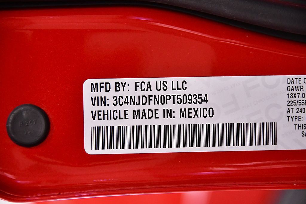 Used 2023 Jeep Compass Latitude AWD/4WD image 14