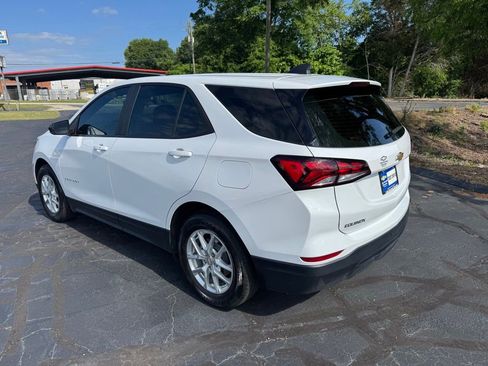 Certified 2023 Chevrolet Equinox LS FWD image 3