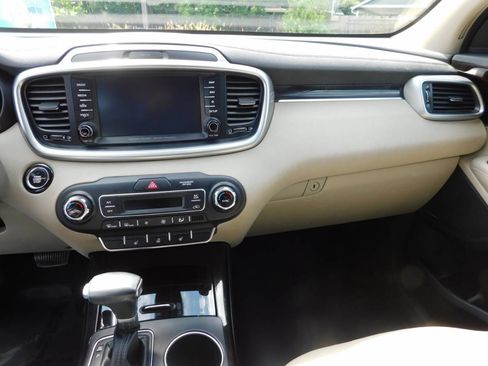 Used 2019 Kia Sorento EX w/ EX Touring Package AWD/4WD image 10