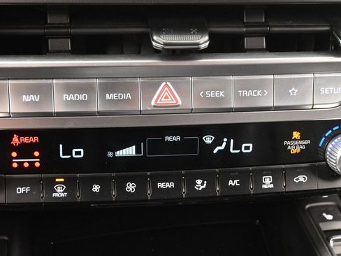 Used 2025 Kia Telluride S FWD image 17