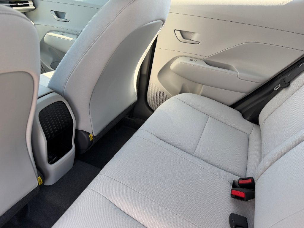 New 2027 Hyundai Kona SE AWD/4WD image 15