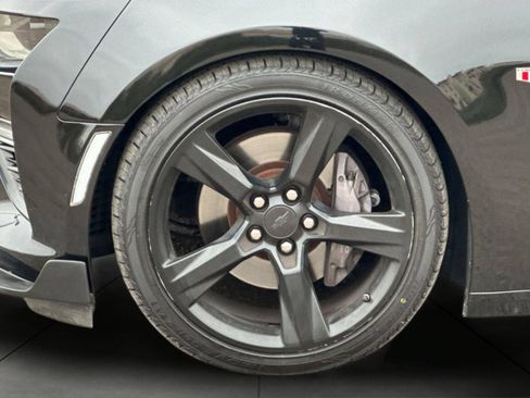 Used 2018 Chevrolet Camaro SS RWD image 29
