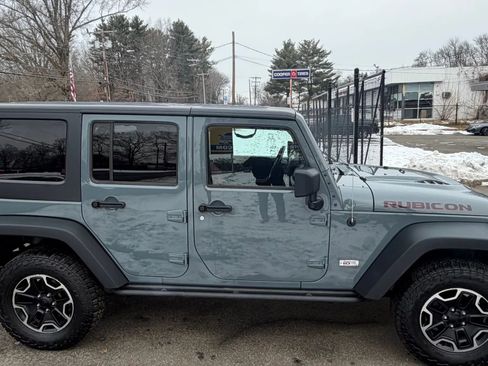 Used 2013 Jeep Wrangler Unlimited Rubicon image 6