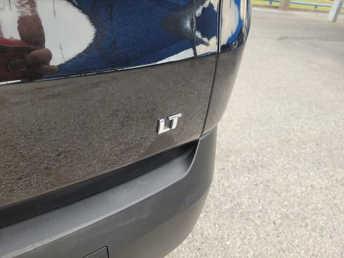 Used 2023 Chevrolet Traverse LT AWD/4WD image 13