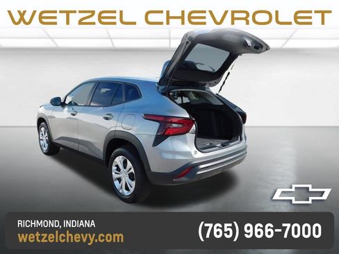 Used 2026 Chevrolet Trax LS w/ Driver Confidence Package FWD image 20