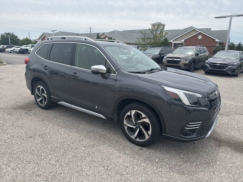 Certified 2022 Subaru Forester Touring w/ Popular Package #2 AWD/4WD image 8