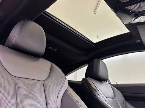 Used 2024 BMW M440i Coupe w/ Premium Package RWD image 24