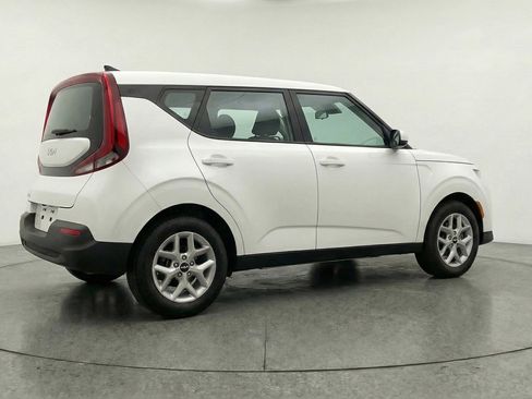 Used 2025 Kia Soul LX w/ LX Technology Package image 7